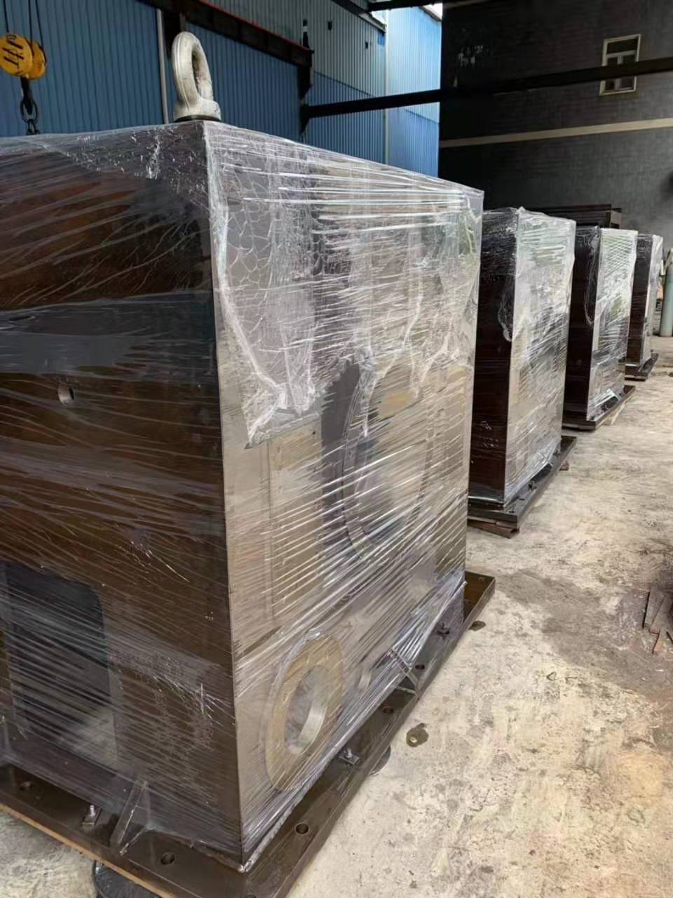 滿滿一車“大型自動化設備機架”發貨江蘇